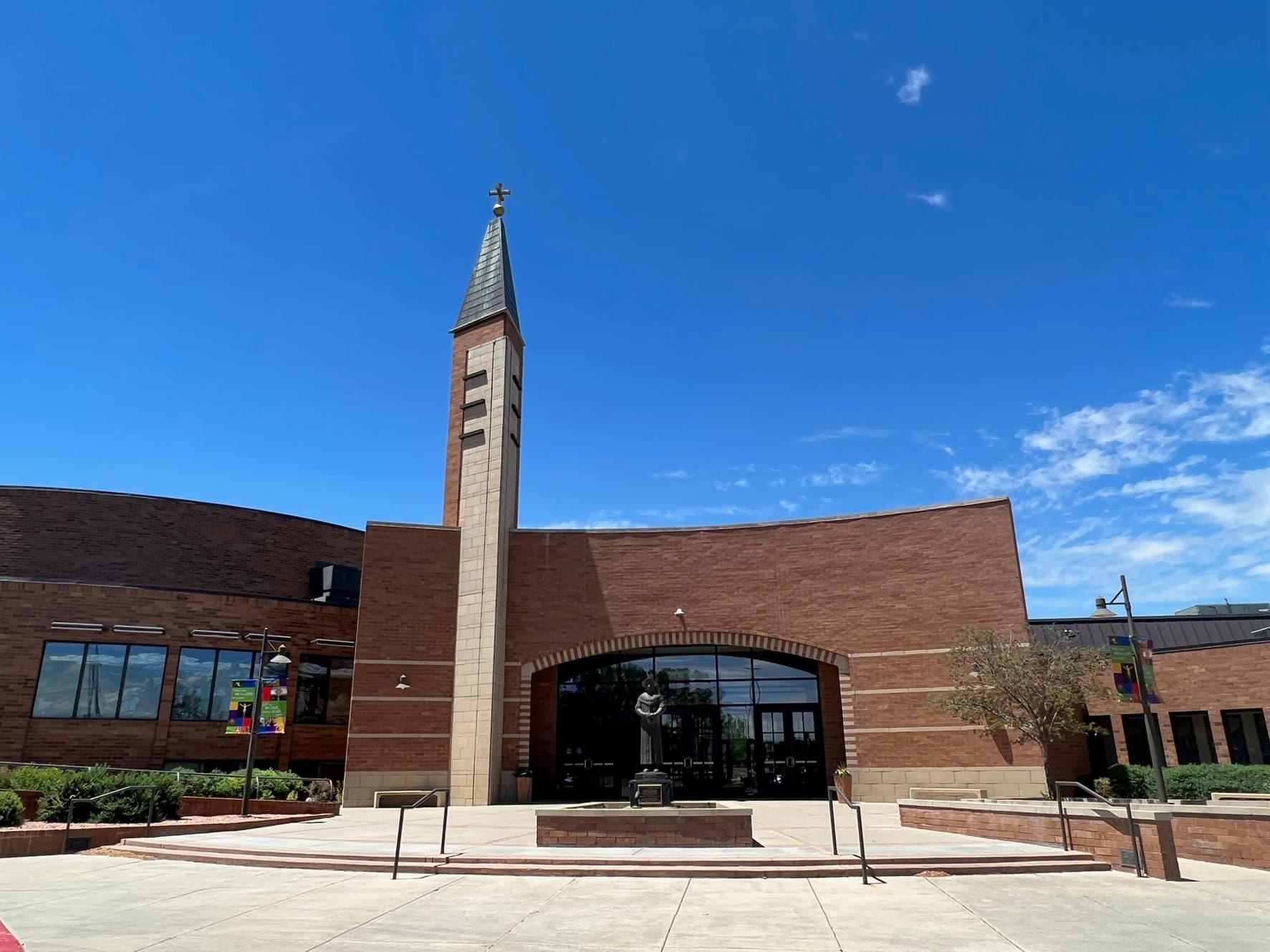Saint Thomas More Catholic Church exterior